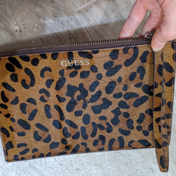 NEW Guess wristlet clutch wallet leather cheetah leopard print. No tags - Picture 4 of 4
